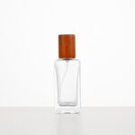 frasco de perfume 30ml Square Perfume Bottle with Wooden Cap – Spray Glass Bottle