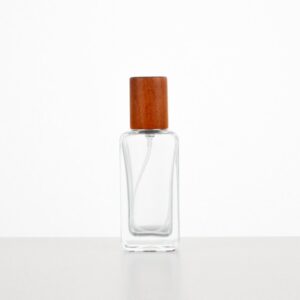 frasco de perfume 30ml Square Perfume Bottle with Wooden Cap – Spray Glass Bottle